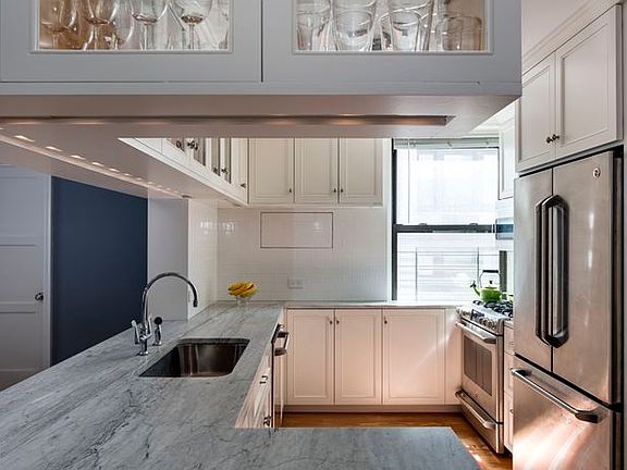 3rd image of 210 E 73rd St #9A