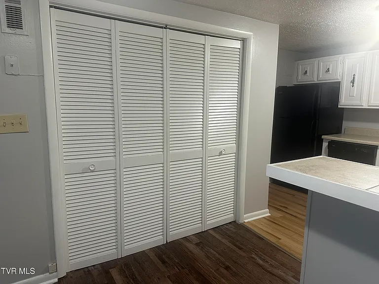 160 Kathy Ave #8 — Photo 5