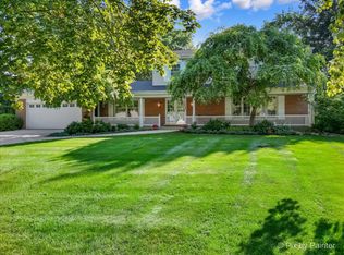 260 Fox Hunt Trl, Barrington, IL 60010