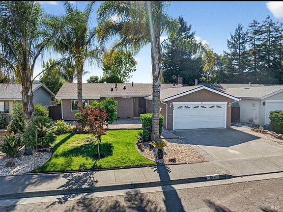 4th image of 844 Cedarwood Lane