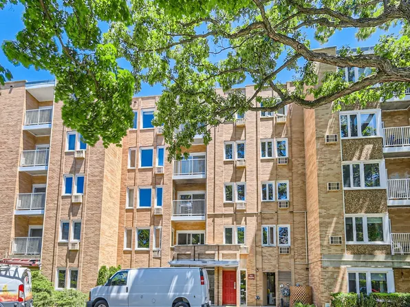 1333 Maple Ave APT 4B, Evanston, IL 60201