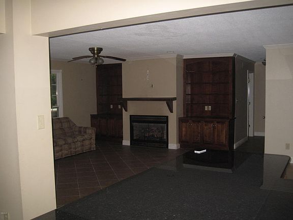 3rd image of 2308 Cherrywood Pl