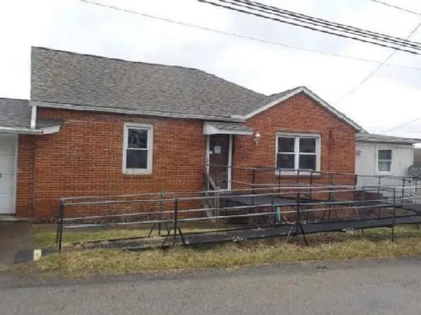 15 Indiana Ave, Avonmore, PA 15618