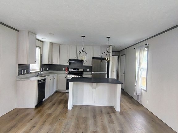 3rd image of 1312 Westgate Dr #1034