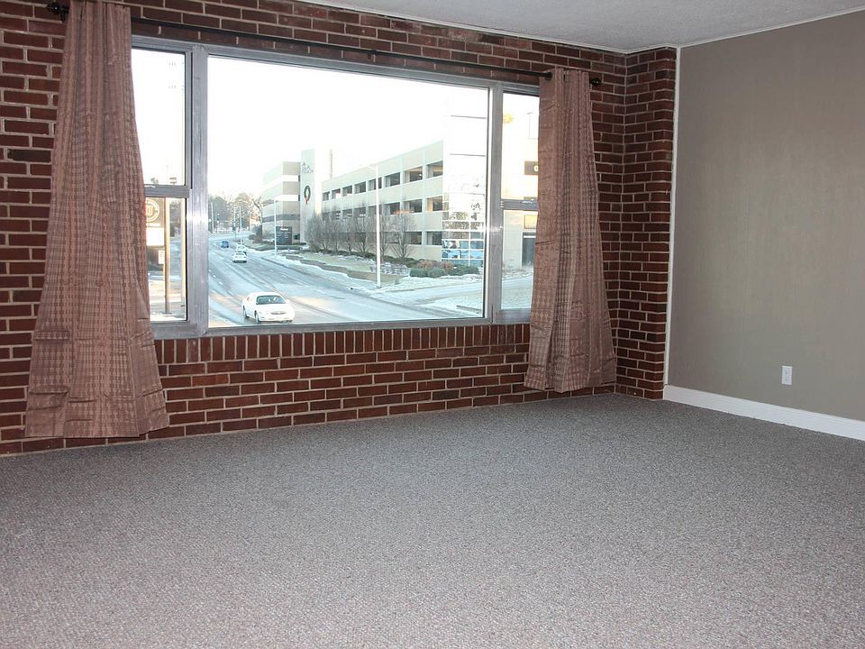 1st image of 1802 Broadway St