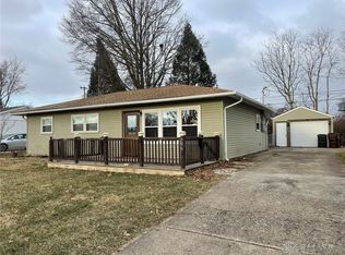 606 Sheelin Rd, Xenia, OH 45385