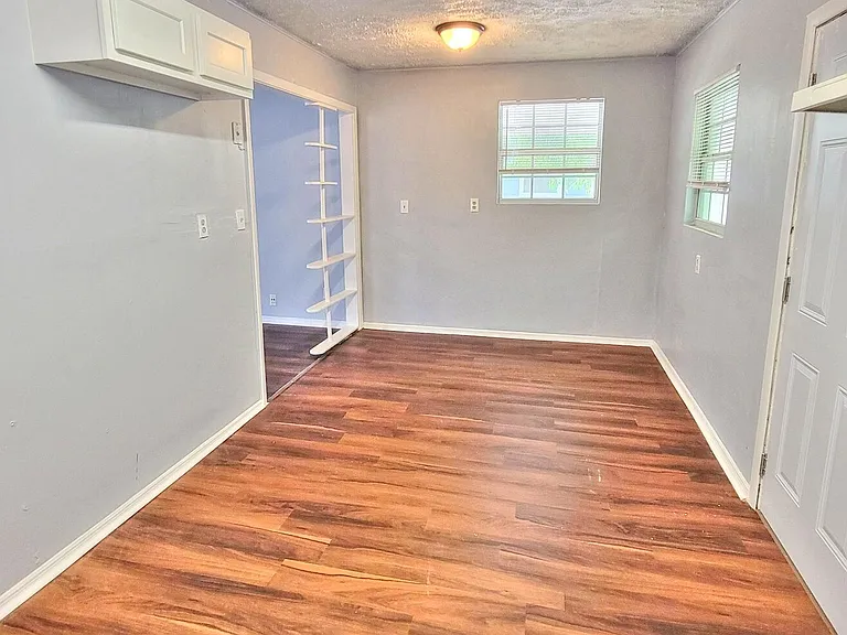 9348 Culpeper Ave — Photo 9
