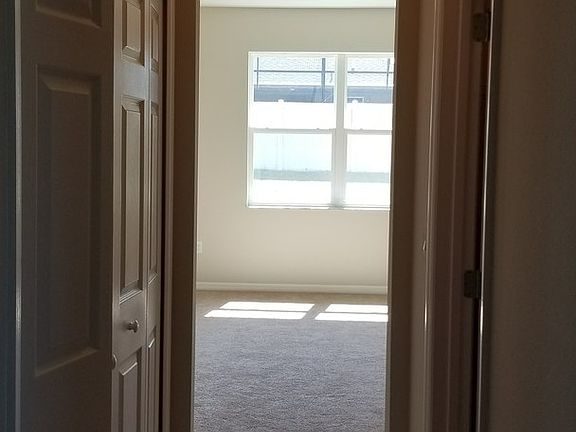 5th image of 4852 Grand Vista Ln