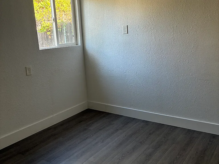 5090 Pine St #A — Photo 10