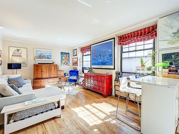 3rd image of 10914 Ascan Ave APT 1K