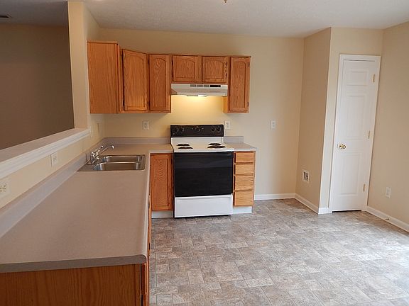 Eat-in kitchen