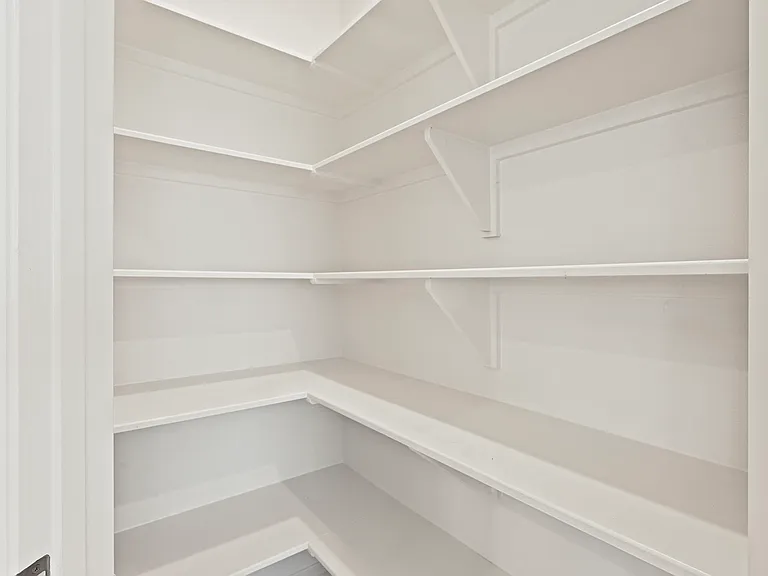 Cooner Residenace — Photo 22
