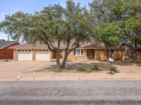 203 Cottonwood Ln, Levelland, TX 79336