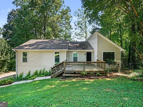 823 Moonlit Ln NW, Acworth, GA 30102