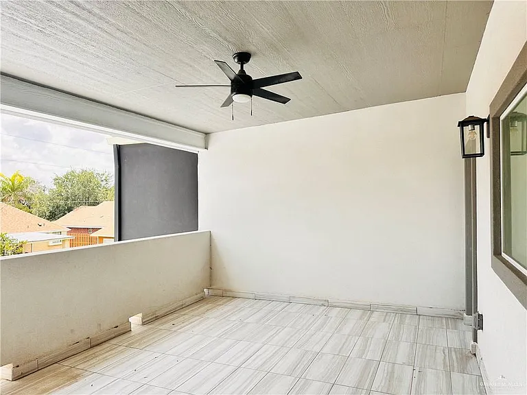 5506 N Crown Point — Photo 19