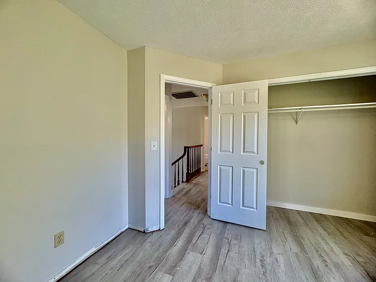 203 Cherokee Dr — Photo 20