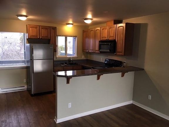 2nd image of 22612 6th Ave S APT 14