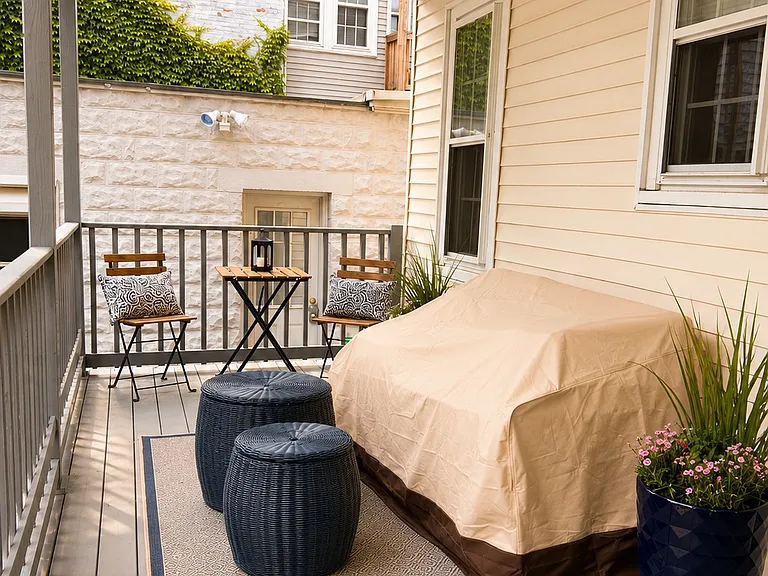 48 Shawmut St #1 — Photo 4