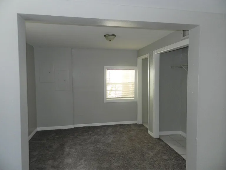 106 22nd Ave N #B — Photo 12