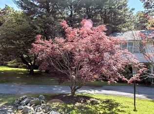 400 S Border Rd, Winchester, MA 01890