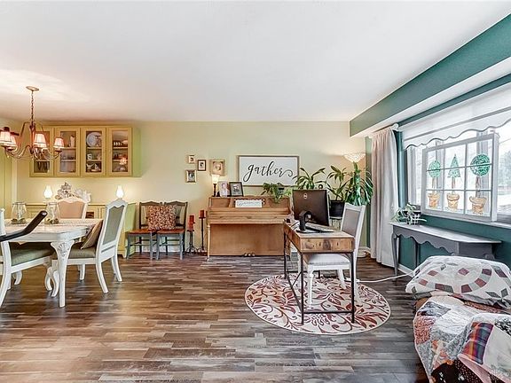 5th image of 6094 N Quinella Way
