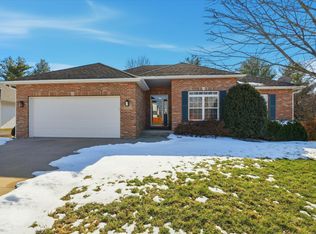 902 Shakertown Way, Columbia, MO 65203