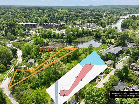 2nd image of 124 River Dr #B
