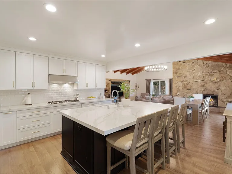 5040 Gould Ave — Photo 11