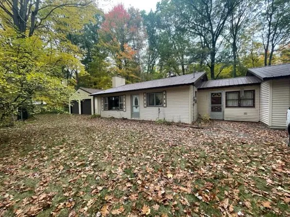9332 W Jennings Rd, Lake City, MI 49651