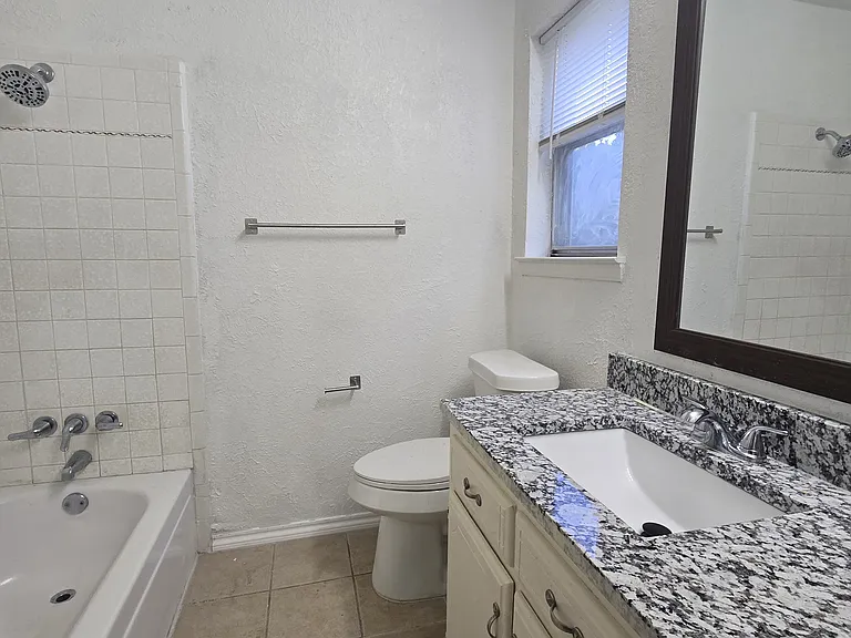 902 Rockwall Dr — Photo 8