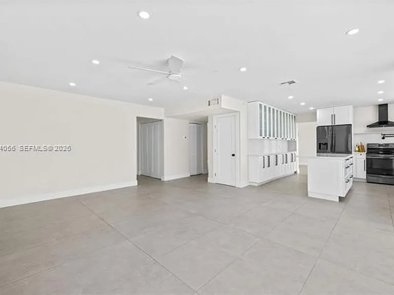 9547 SW 146th Pl — Photo 10