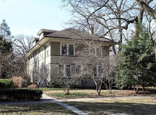 711 Lake Ave, Wilmette, IL