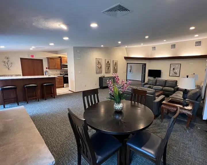 Regal Crest Village — Photo 18