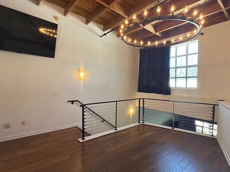 594 Manzana Pl — Photo 8