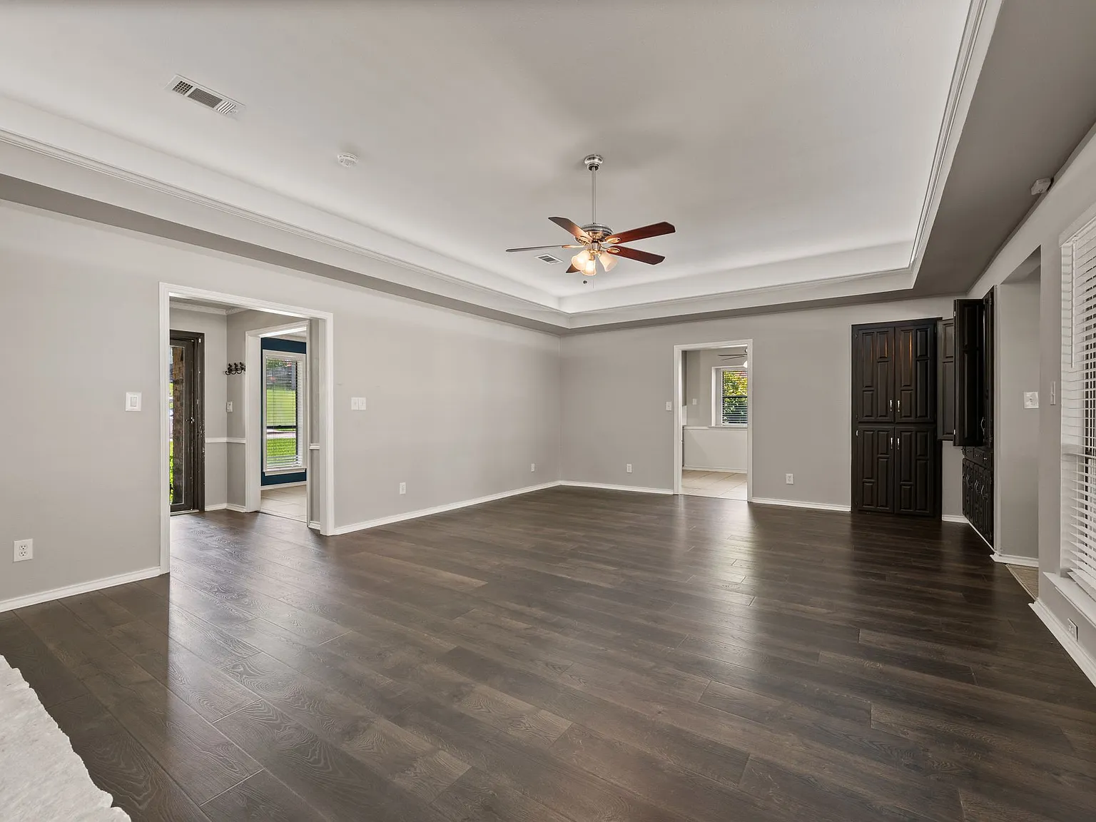 3 bed, 2073 sqft, $2,750 — Photo 3