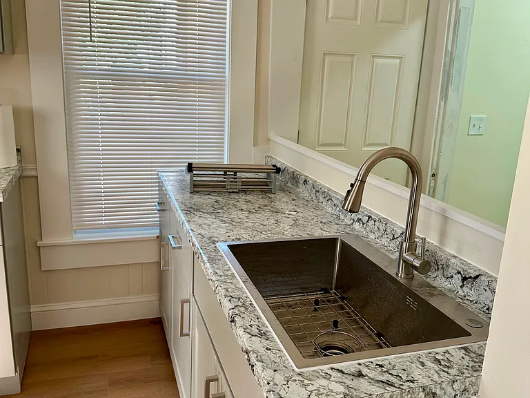 278 Auburn St #3 — Photo 1