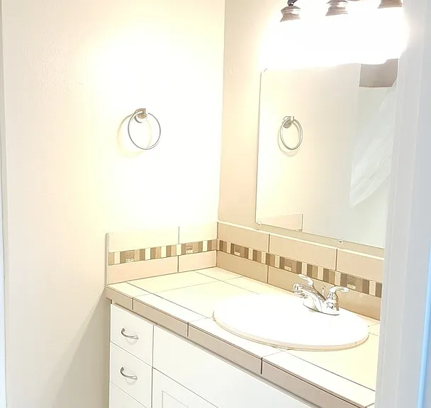 2106 Yakima Ct — Photo 10