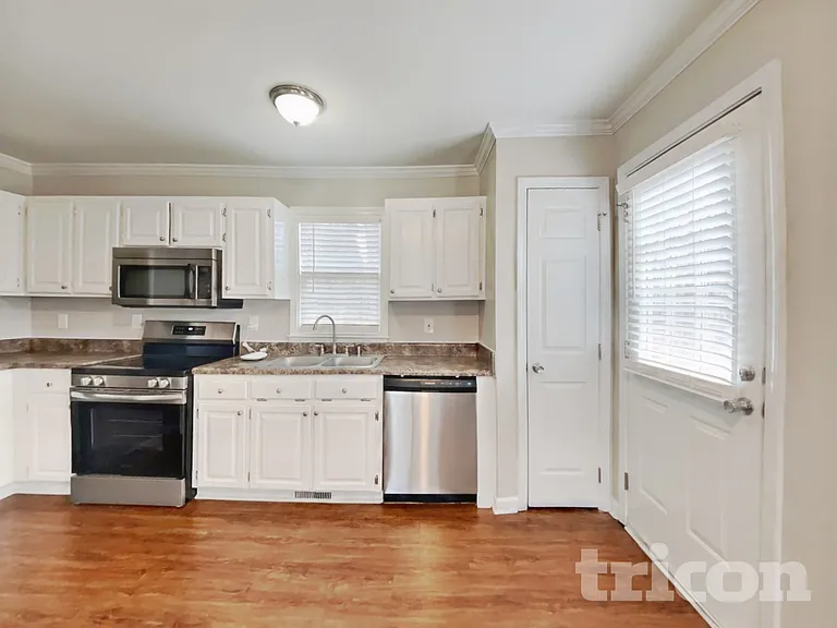 1004 Girder Ct — Photo 5