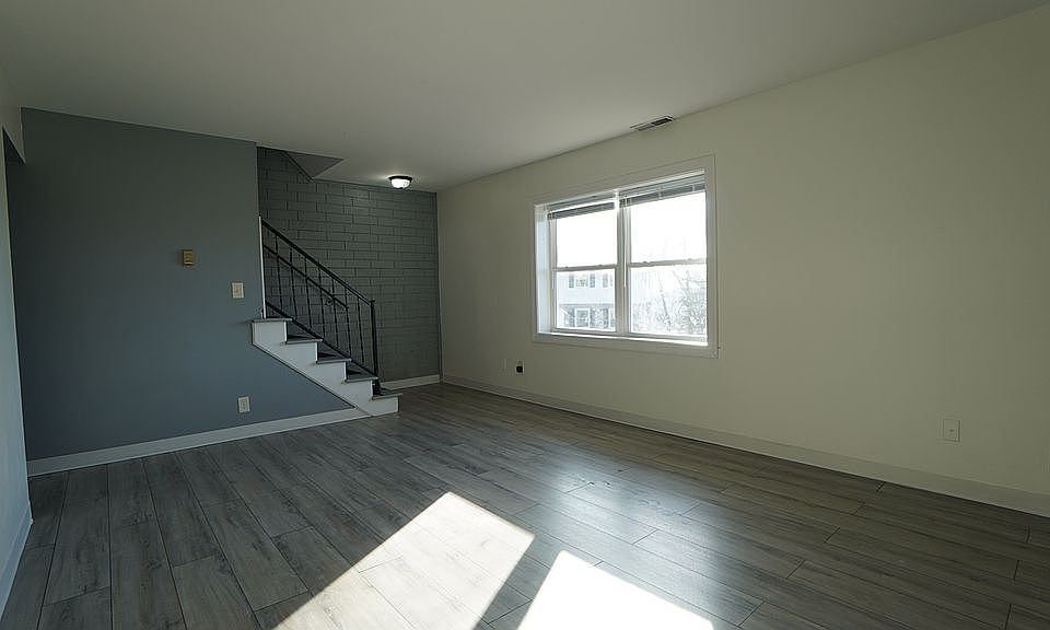 1st image of 21-39 Eagle Ave