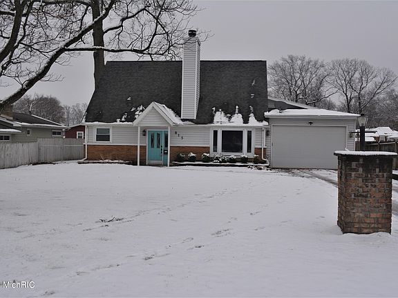 2nd image of 815 Sanwood Dr