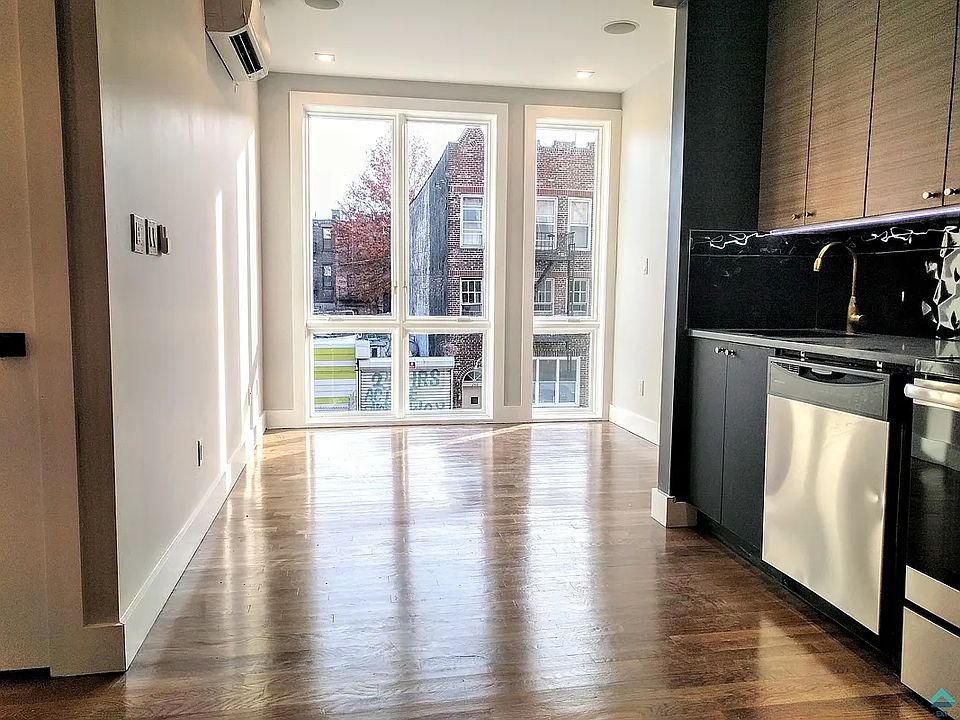 1st image of 207 Powers St #3