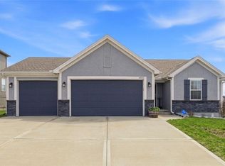 14223 Amanda Ln, Basehor, KS 66007