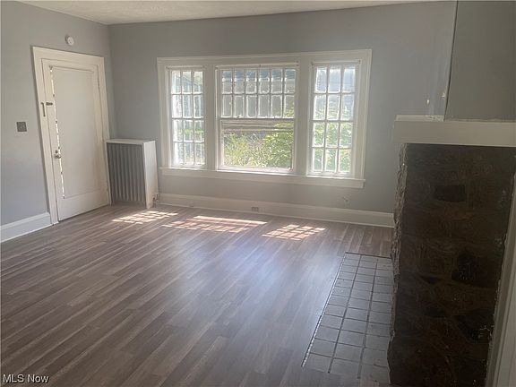 3rd image of 2827 Avondale Ave