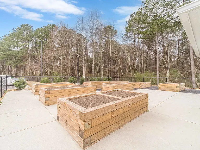 Shannon Reserve 55+ Apartments — Photo 11