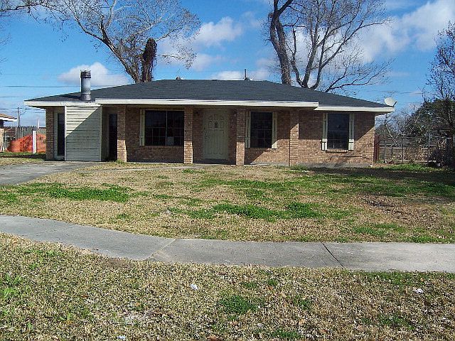 1st image of 3629 Friendswood Dr