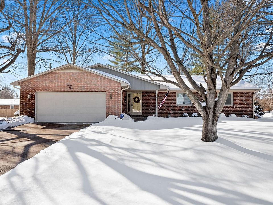 1st image of 31 Lakeview Dr