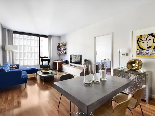 255 Hudson Street image 1 of 4