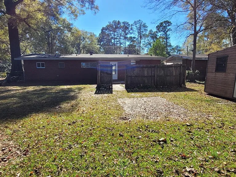 2733 Rice St — Photo 17