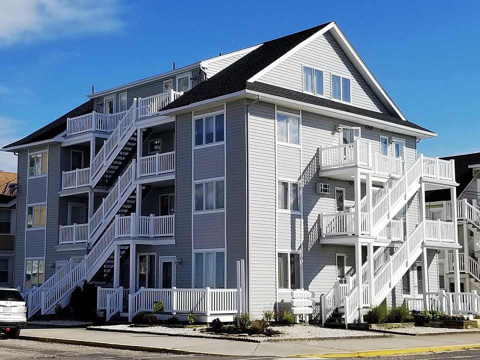 1st image of 900 Park Pl APT 9