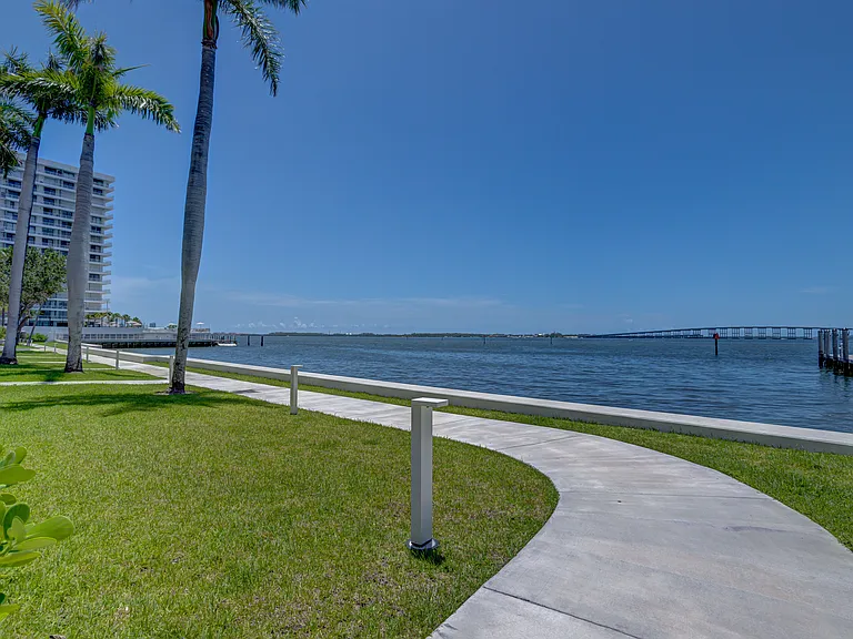 1541 Brickell Ave #T105 — Photo 98